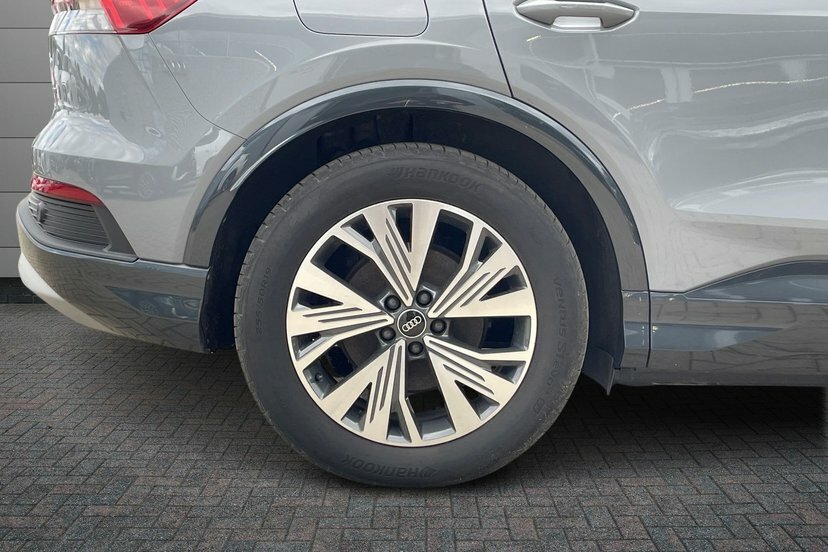 Audi Q4 E Tron 40 Sport Suv 82Kwh 204 Ps Grey #5