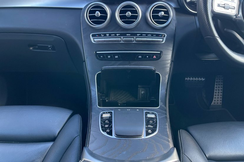 Mercedes-Benz GLC Class Glc 220 Urban Edition D 4Matic Black #8