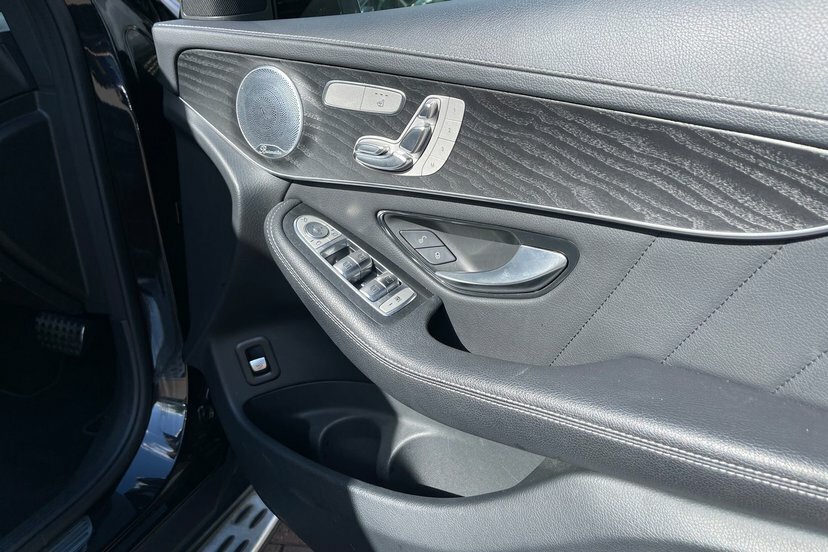 Mercedes-Benz GLC Class Glc 220 Urban Edition D 4Matic Black #41