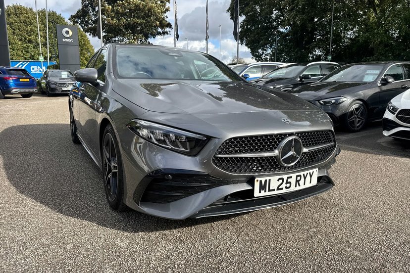 Mercedes-Benz A Class A180 Amg Line Premium Plus 2025 Grey #38