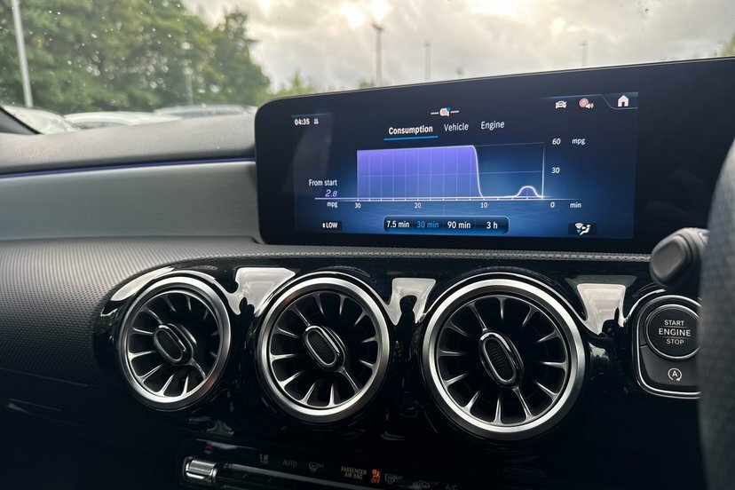 Mercedes-Benz A Class A180 Amg Line Premium Plus 2025 Grey #24