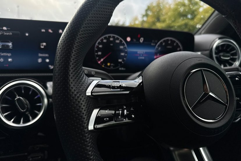 Mercedes-Benz A Class A180 Amg Line Premium Plus 2025 Grey #29
