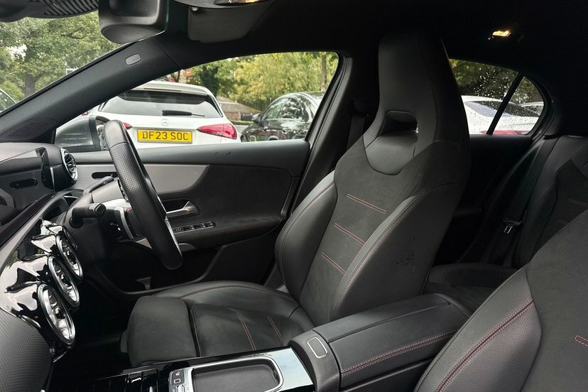 Mercedes-Benz A Class A180 Amg Line Premium Plus 2025 Grey #14