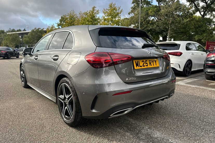 Mercedes-Benz A Class A180 Amg Line Premium Plus 2025 Grey #40