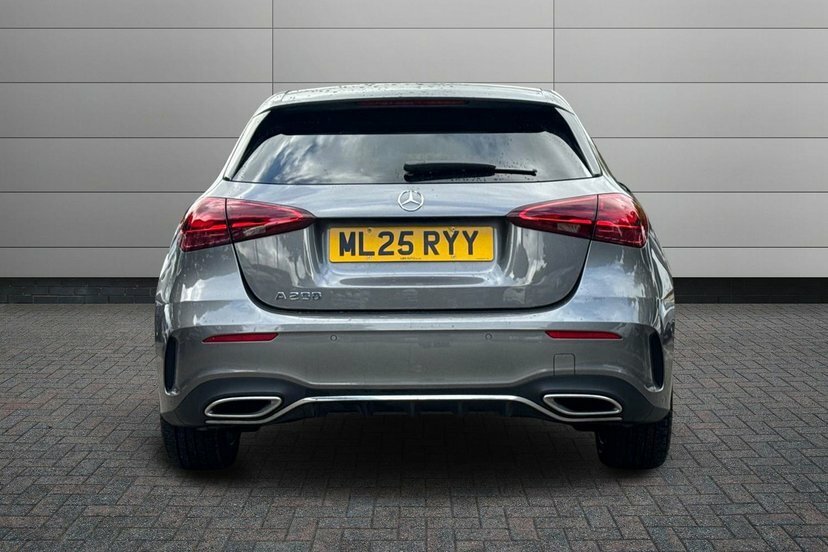 Mercedes-Benz A Class A180 Amg Line Premium Plus 2025 Grey #12