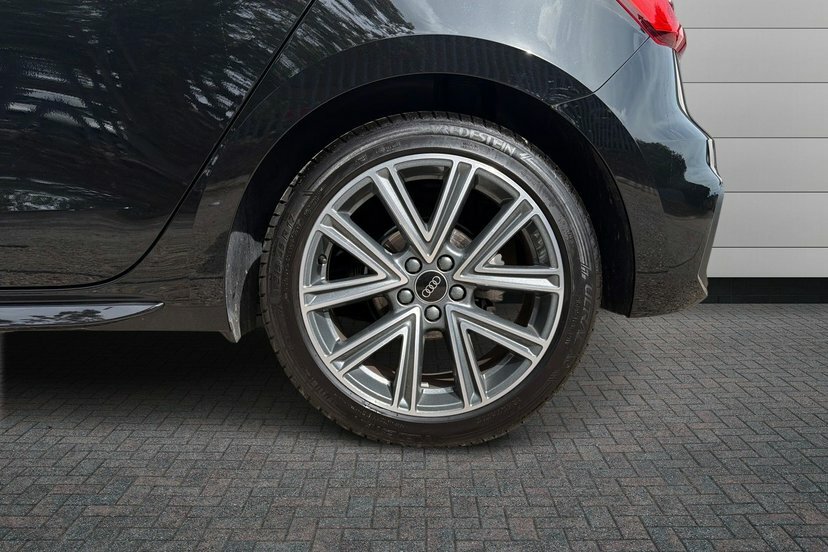 Audi A1 1.0 Tfsi 30 S Line Sportback S Tronic Black #5