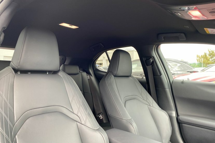 Lexus UX 72.8Kwh Takumi Black #14
