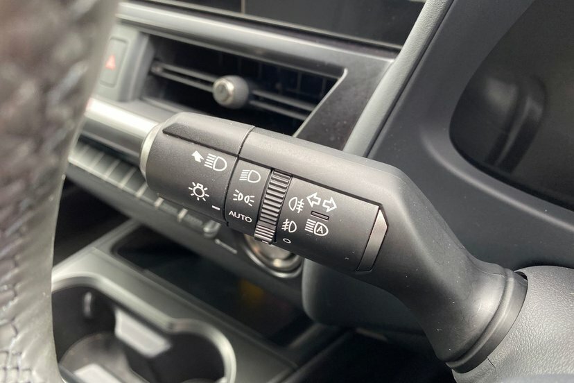 Lexus UX 72.8Kwh Takumi Black #18