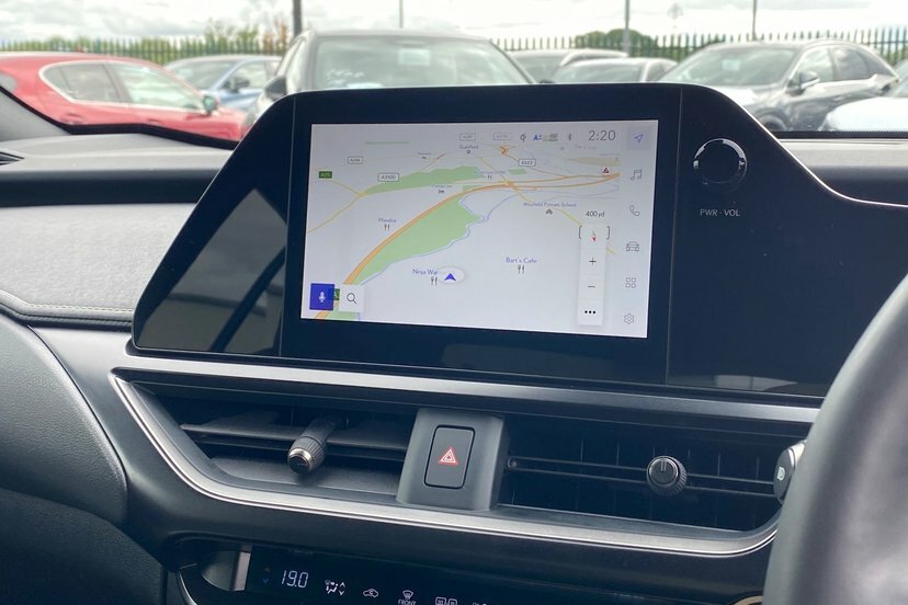 Lexus UX 72.8Kwh Takumi Black #25