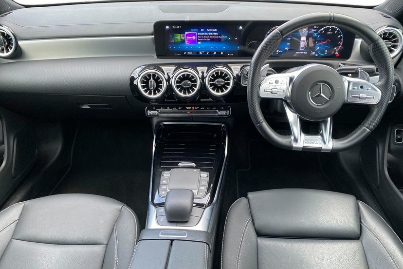 Mercedes-Benz CLA Class Cla 200 Amg Line Premium Tip Red #7