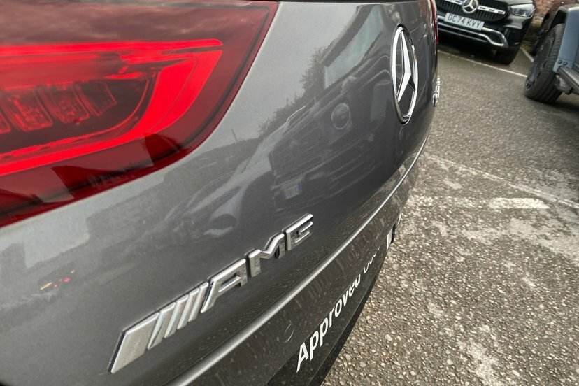 Mercedes-Benz CLA Class Cla 200 Amg Line Premium Tip Red #33