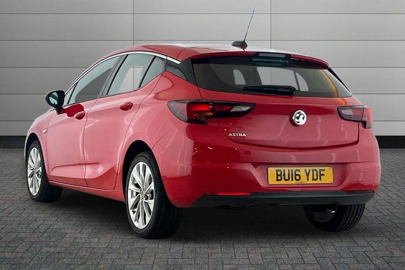 Vauxhall Astra 1.4I Energy Red #3