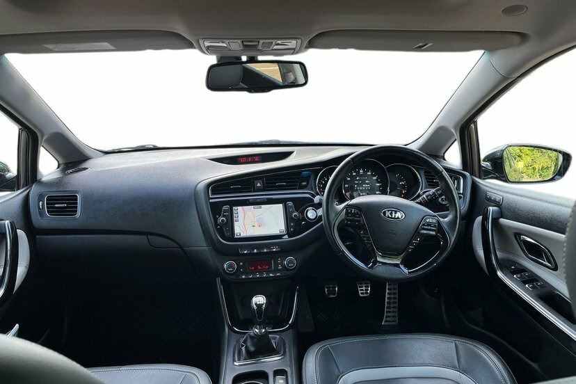 Kia Ceed 1.6 Crdi 4 Hatchback 134 Bhp Silver #6