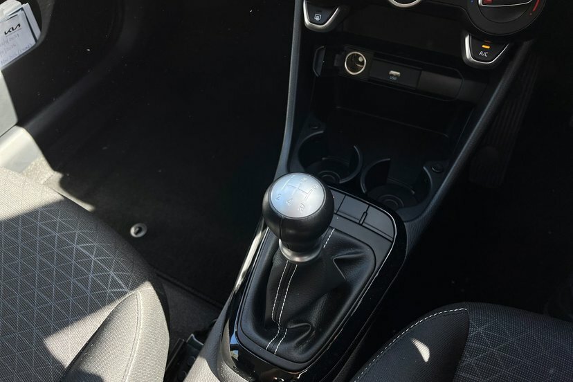 Kia Picanto 1.0 1 4 Seats White #8