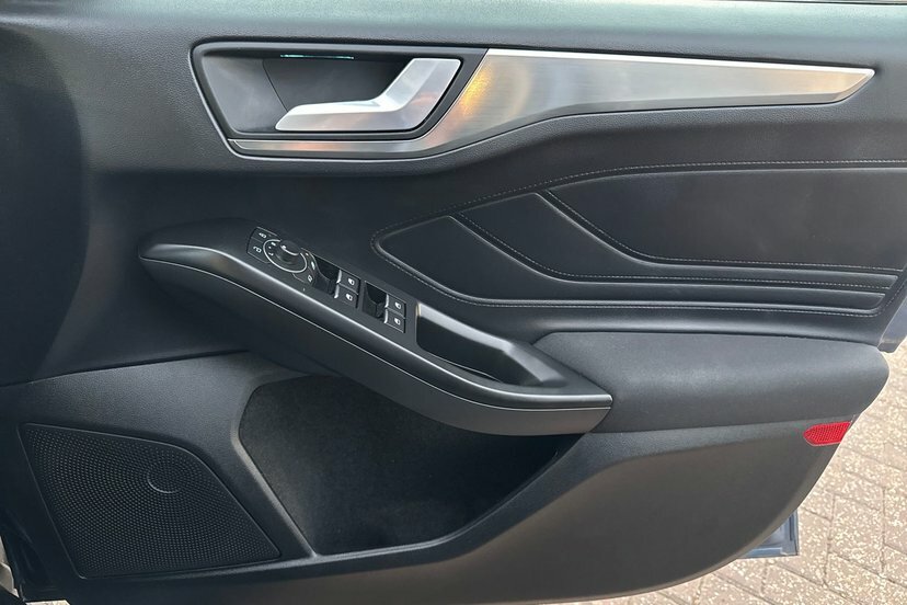 Ford Focus 1.0L Ecoboost 125Ps Titanium Black #10