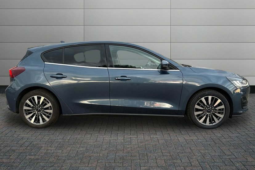 Ford Focus 1.0T Ecoboost Mhev Titanium X Hatchback Blue #4