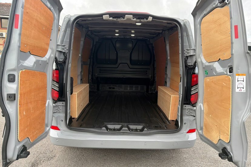 Ford Transit Custom E-tsit 350 L3 H2 Trend 65Kwh 135 Black #2