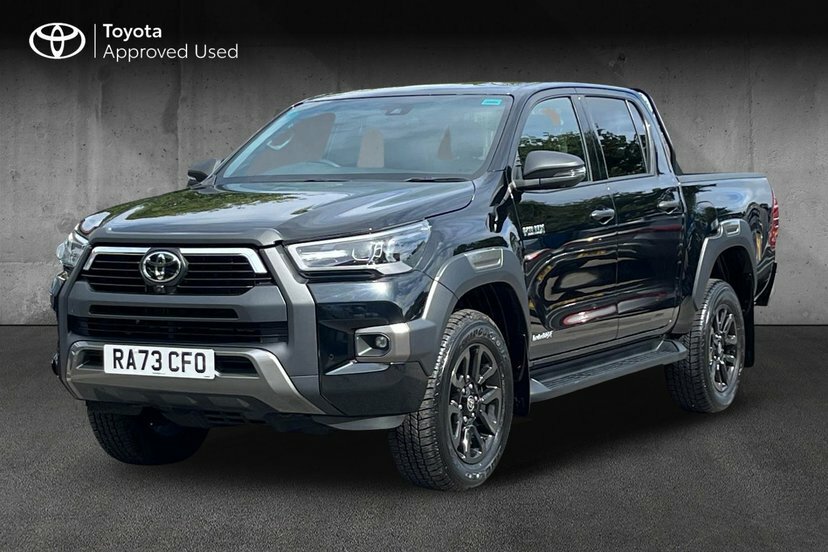 Toyota HILUX 2.8 D-4d Invincible X Pickup Double Cab Black #3