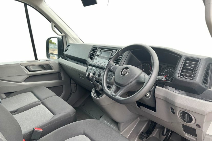 Volkswagen Crafter 2.0 Tdi Cr35 Startline Luton Lwb White #6