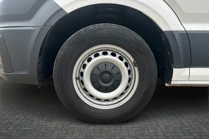 Volkswagen Crafter 2.0 Tdi Cr35 Startline Luton Lwb White #5