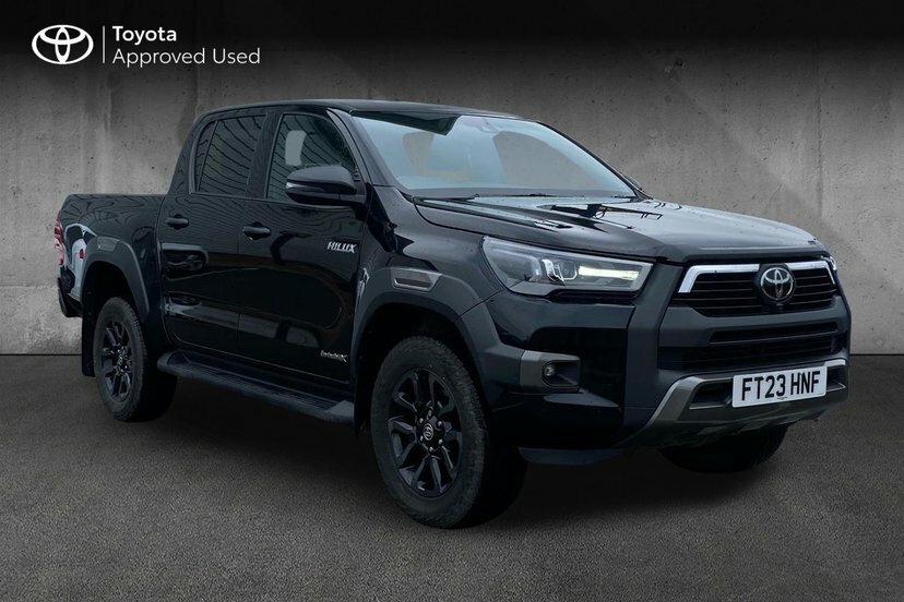 Toyota HILUX 2.8 D-4d Invincible X Pickup Double Cab Black