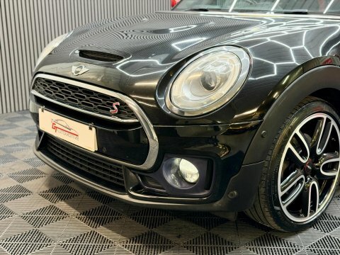 Mini Clubman Cooper Red #24
