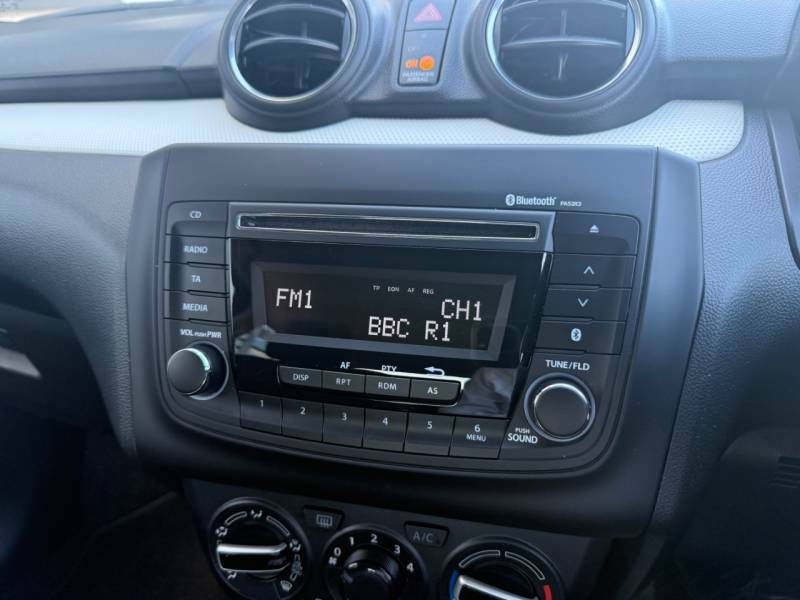 Suzuki Swift 1.2 Dualjet Attitude Euro 6 Ss Red #13