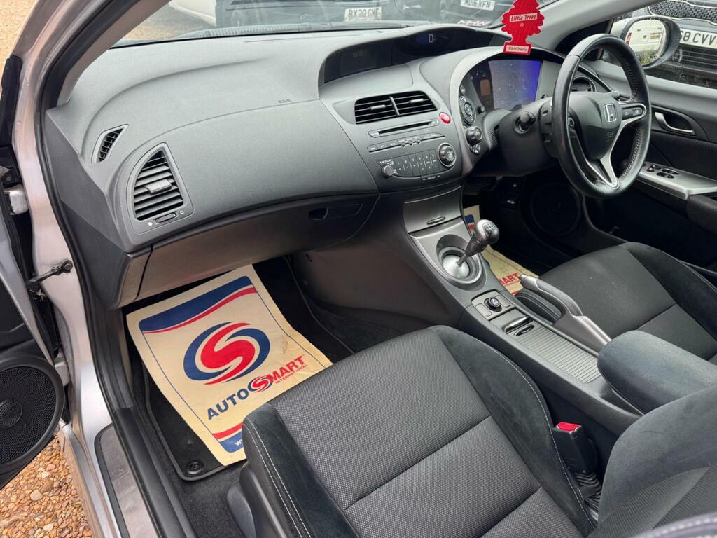 Honda Civic 1.4 I-vtec Se Hatchback Red #44