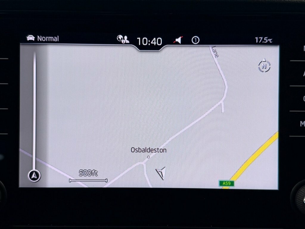 Skoda Karoq Suv LL73BDU Black #2