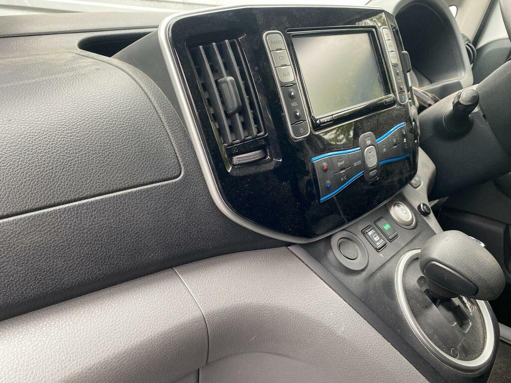 Nissan e-NV200 Panel Van 40Kwh Tekna Swb Quick Charge White #5