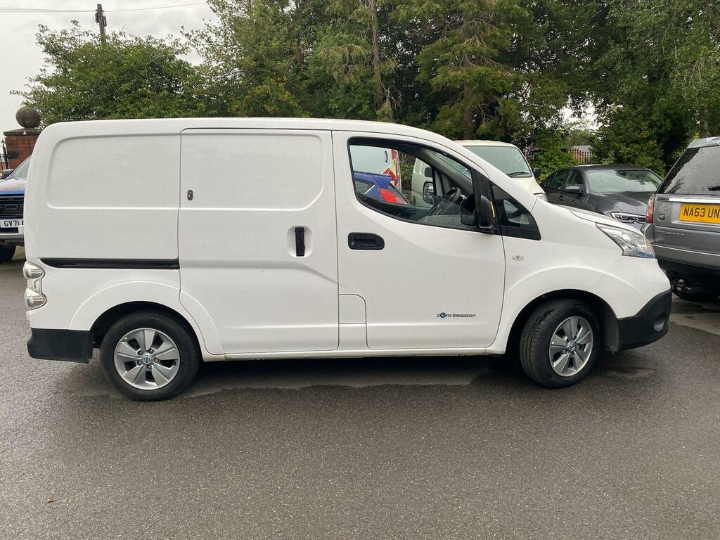 Nissan e-NV200 Panel Van 40Kwh Tekna Swb Quick Charge White