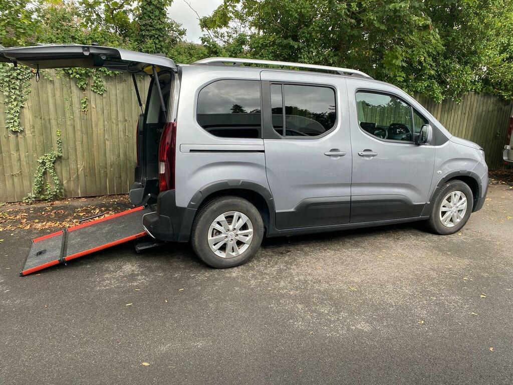 Peugeot Rifter Mpv 1.5 Bluehdi Allure Standard Mpv Euro 6 20 Grey