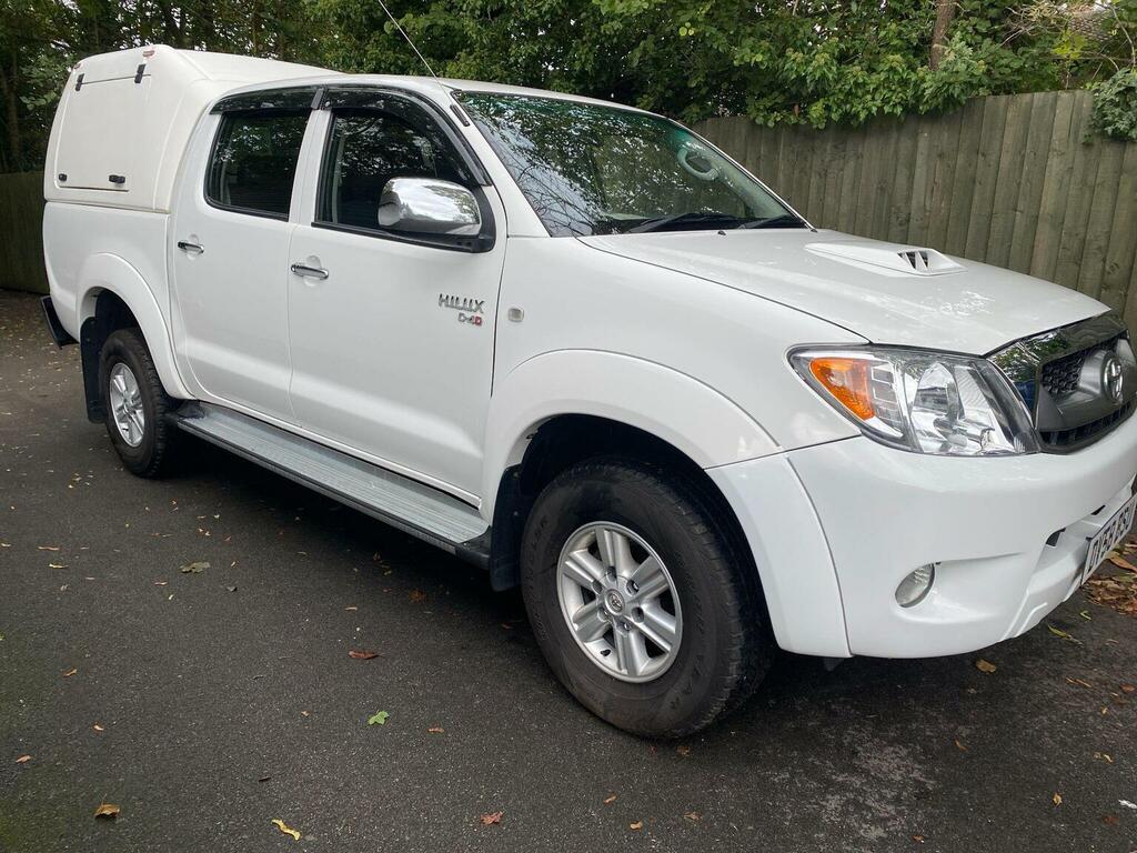 Toyota HILUX 2.5 D-4d Hl2 4Wd White