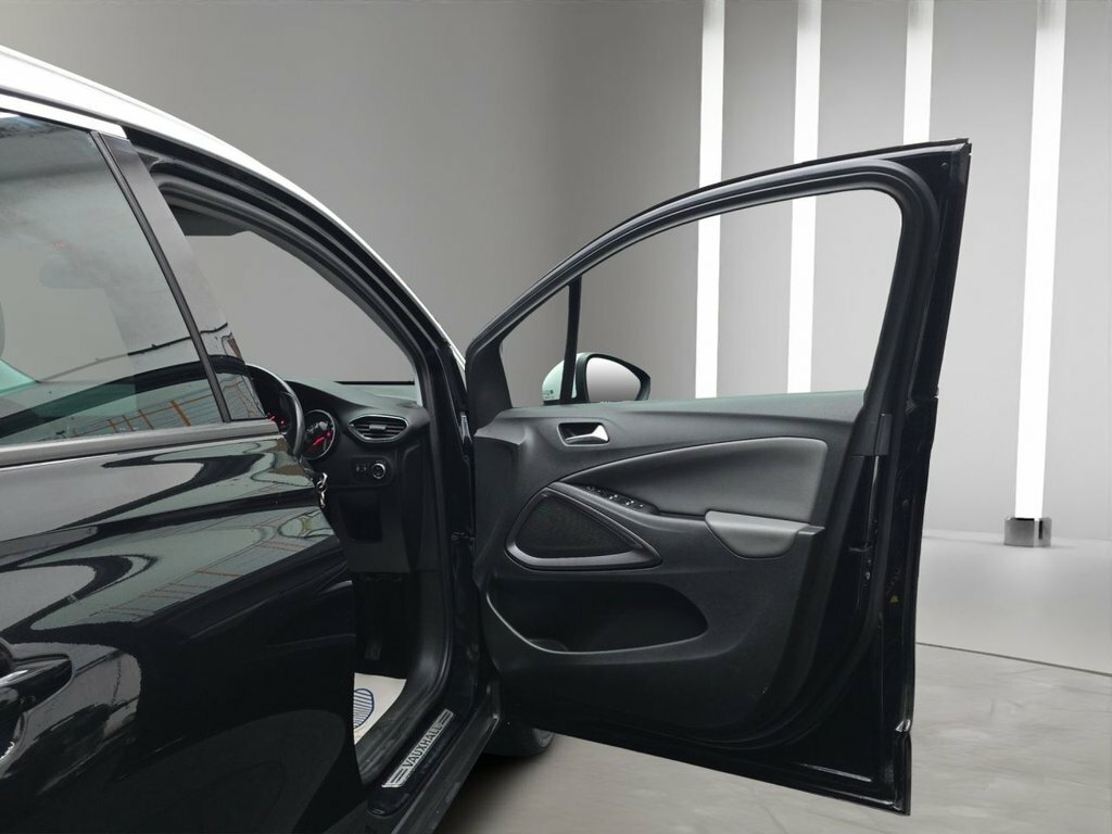 Vauxhall Crossland X Black #14