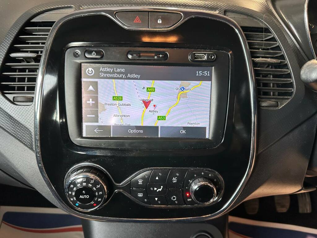 Renault Captur 0.9 Tce 90 Dynamique S Nav White #26