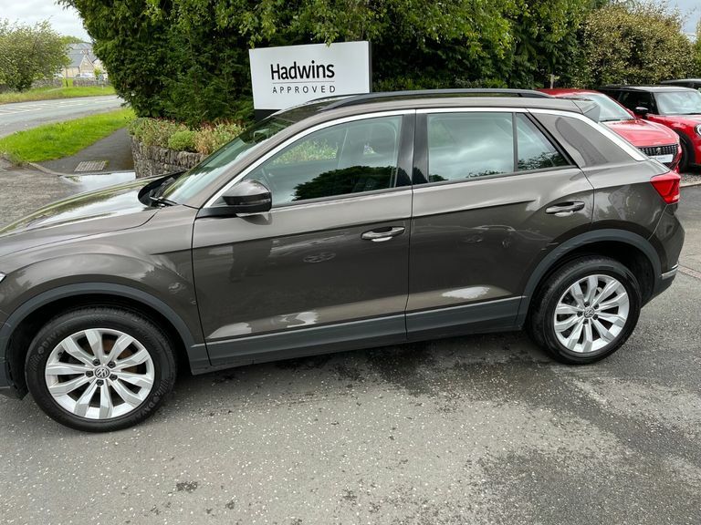 Volkswagen T-Roc 1.5 Tsi Evo Se Brown