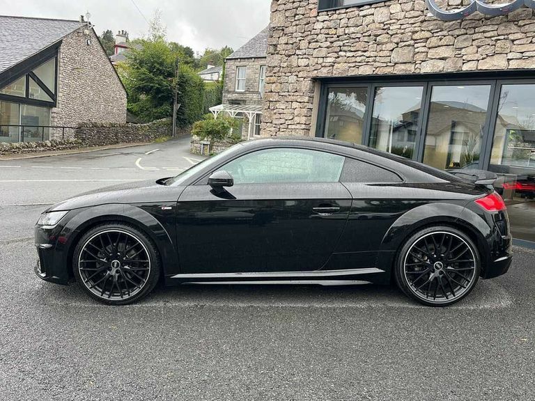 Audi TT Coup- Black Edition 40 Tfsi 197 Ps S Tronic Black #4