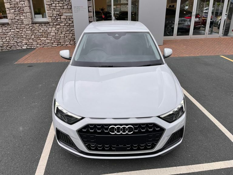 Audi A1 Hatchback 1.0 Tfsi Sportback Fresh Import Verified White #3