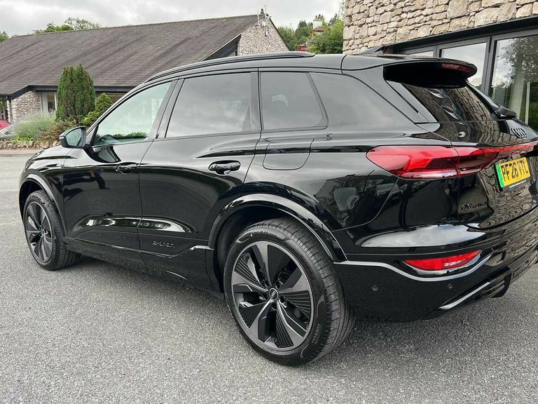 Audi Q6 E-Tron Q6 Suv Black Edition E-tron Performance 225,00 Kw Black #3