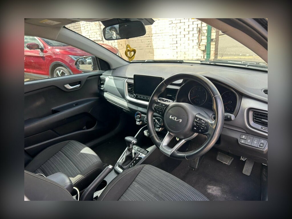 Kia Stonic 2 Yellow #7