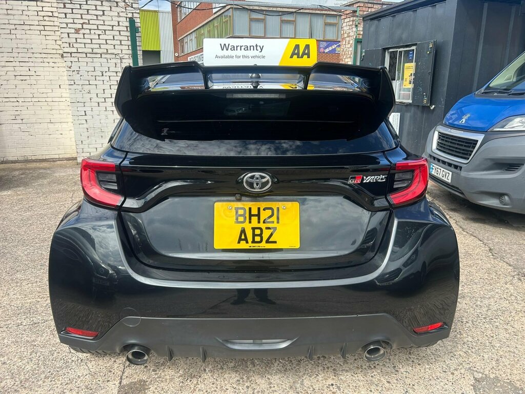 Toyota Yaris 1.5 Gr Rs 120Bhp Jdm Import Black #6