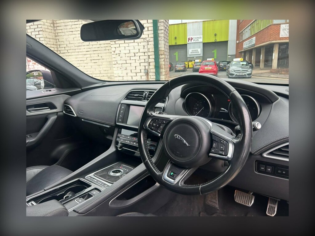 Jaguar F-Pace 4X4 2.0 D240 Portfolio Awd Euro 6 Ss Black #7