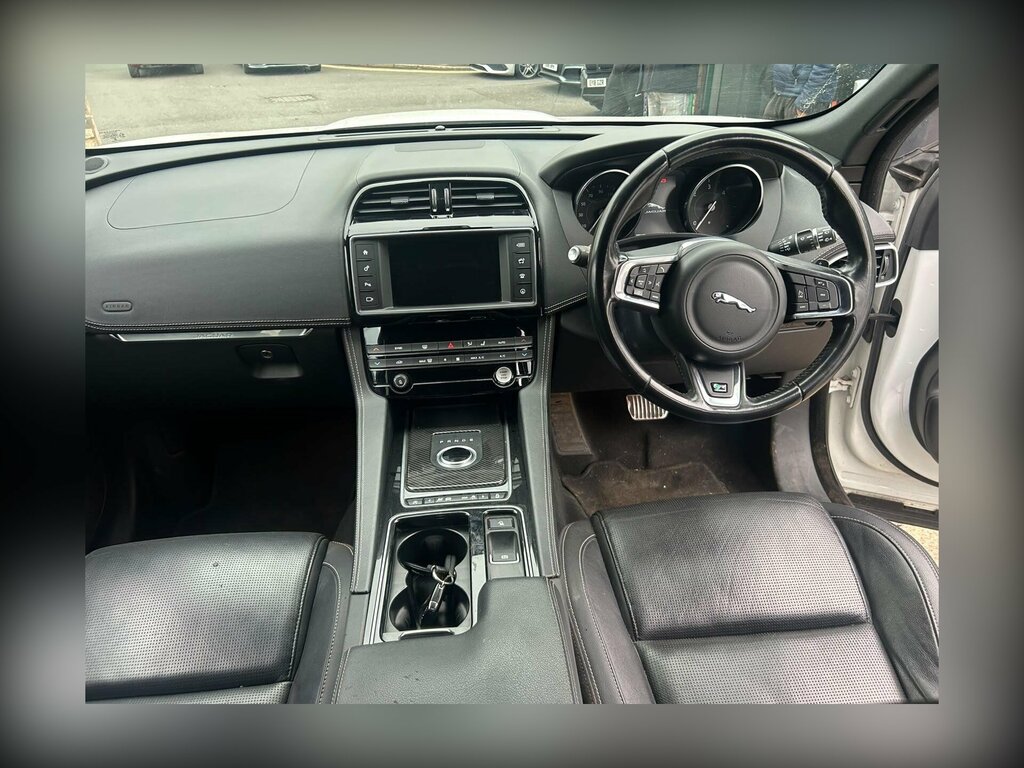 Jaguar F-Pace 4X4 2.0 D240 Portfolio Awd Euro 6 Ss Black #8
