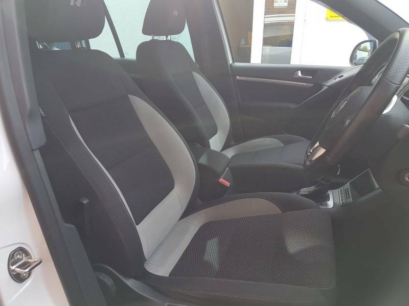 Volkswagen Tiguan 2.0 Tdi Bluemotion Tech R-line Dsg White #6