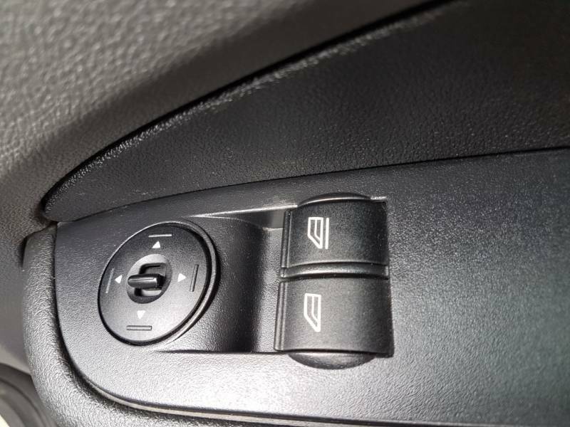 Ford Focus Hatchback 2.0 Ghia 200555 Blue #7
