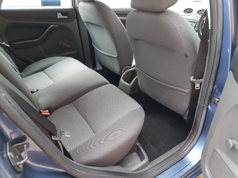Ford Focus Hatchback 2.0 Ghia 200555 Blue #19