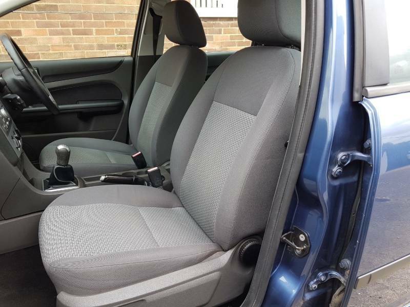 Ford Focus Hatchback 2.0 Ghia 200555 Blue #13