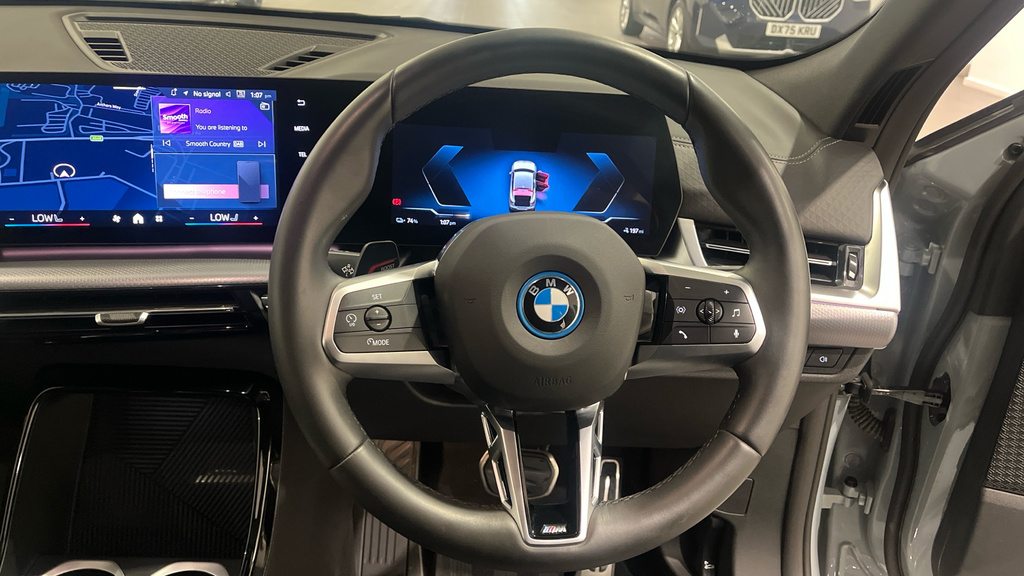 BMW iX2 30 66.5Kwh Shadow Edition Xdrive 11Kw Ch Grey #5