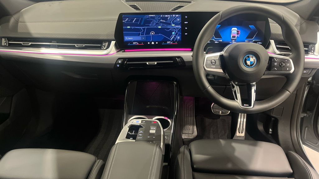BMW iX2 30 66.5Kwh Shadow Edition Xdrive 11Kw Ch Grey #4