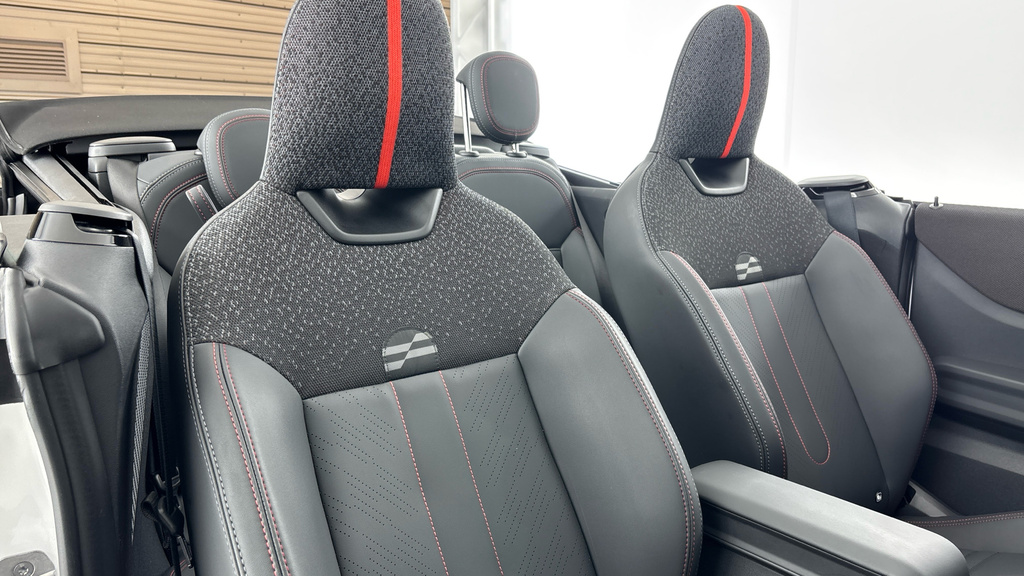 Mini Convertible 2.0 C Sport Black #11
